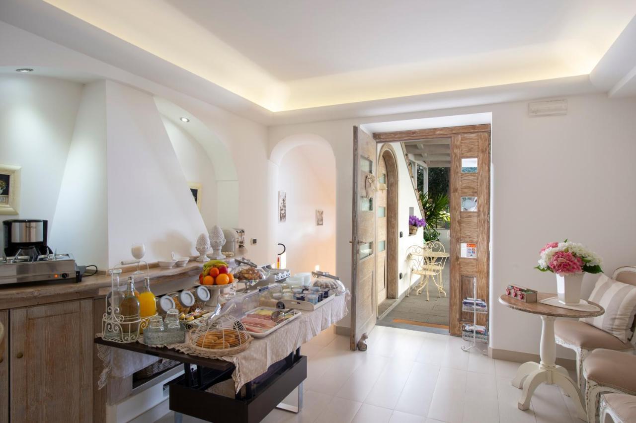 La Maurella Bed & Breakfast Praiano Exterior photo